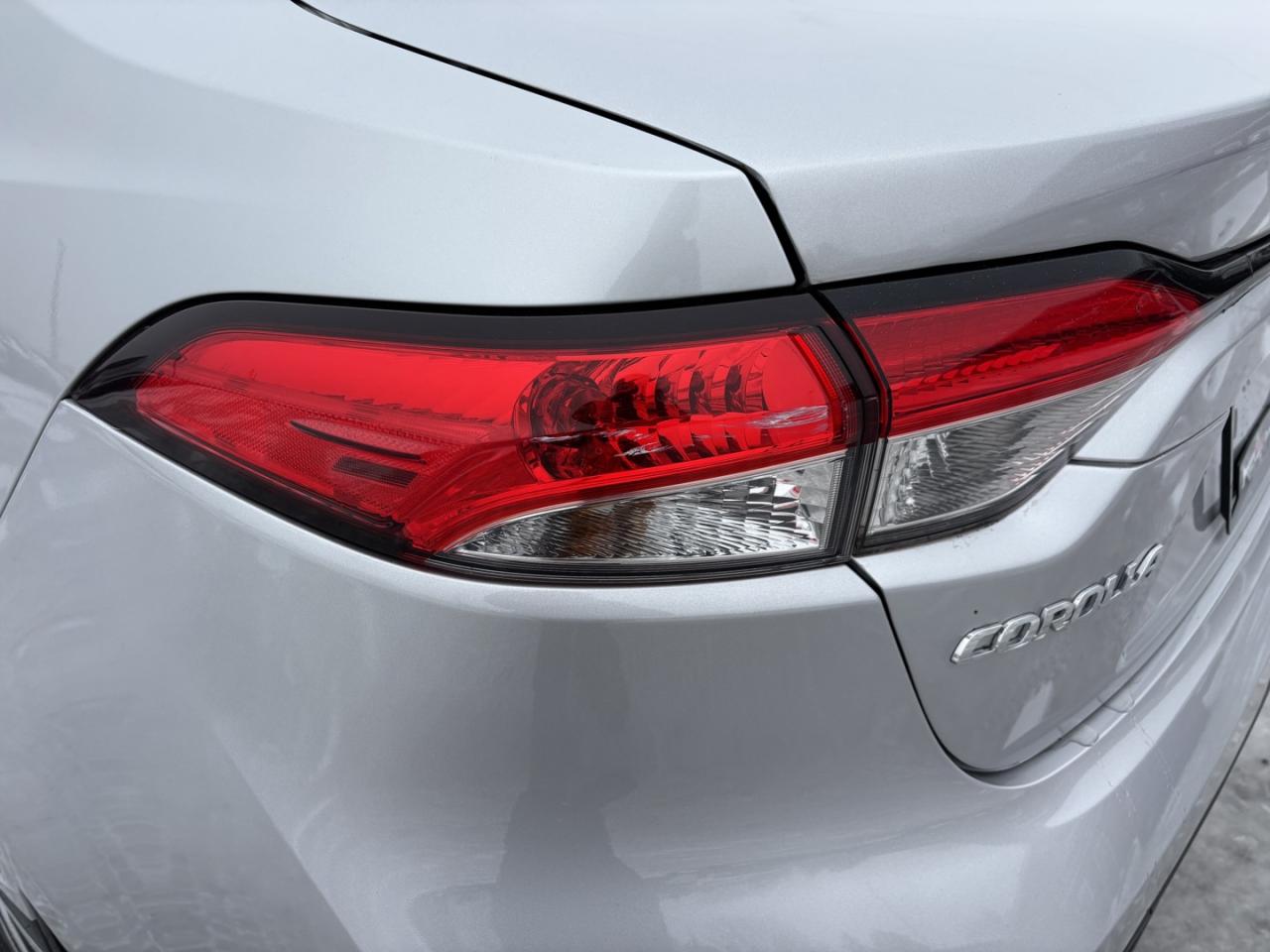 2023 Toyota Corolla LE HYBRID~38,000 KMS~CLEAN TITLE~ Photo