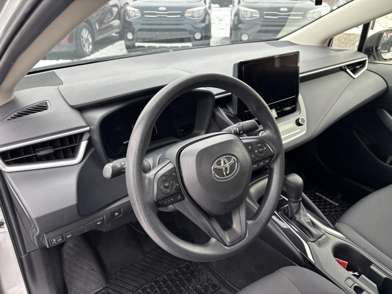 2023 Toyota Corolla LE HYBRID~38,000 KMS~CLEAN TITLE~ Photo