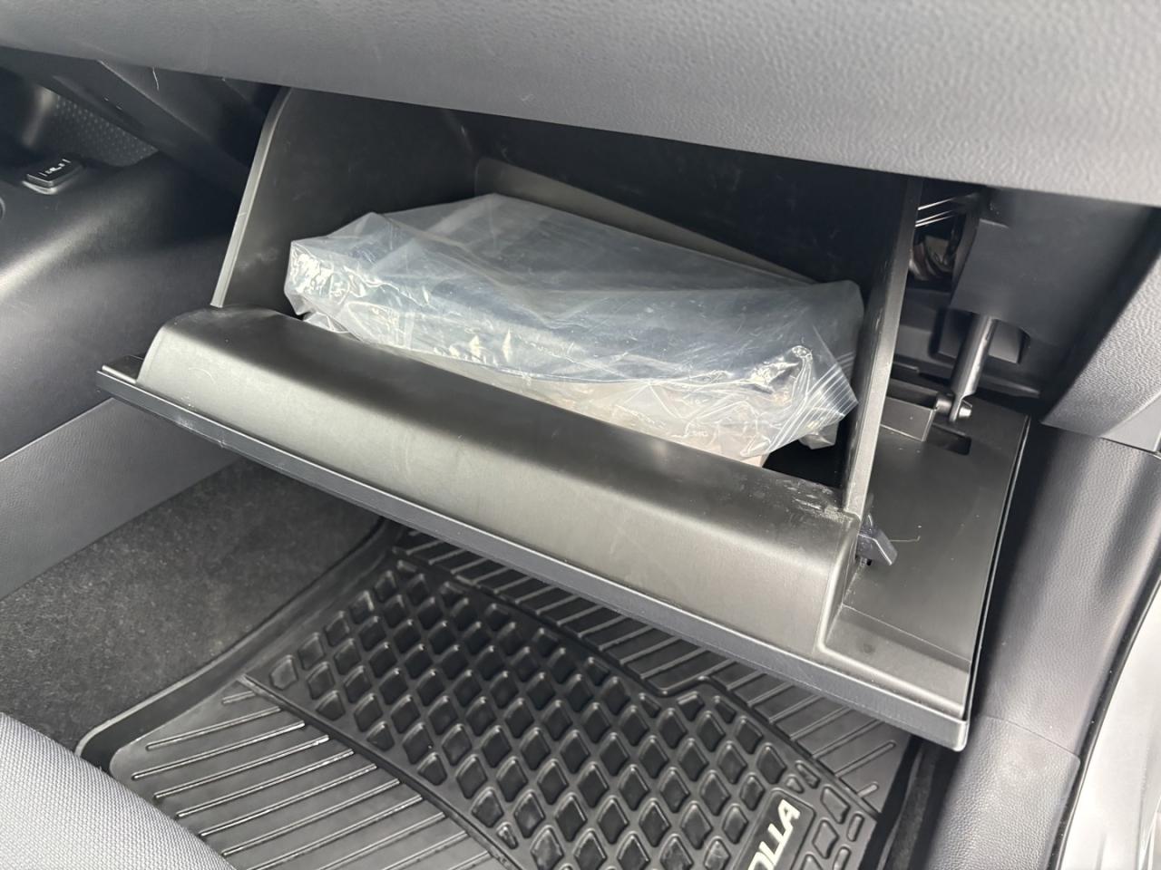 2023 Toyota Corolla LE HYBRID~38,000 KMS~CLEAN TITLE~ Photo