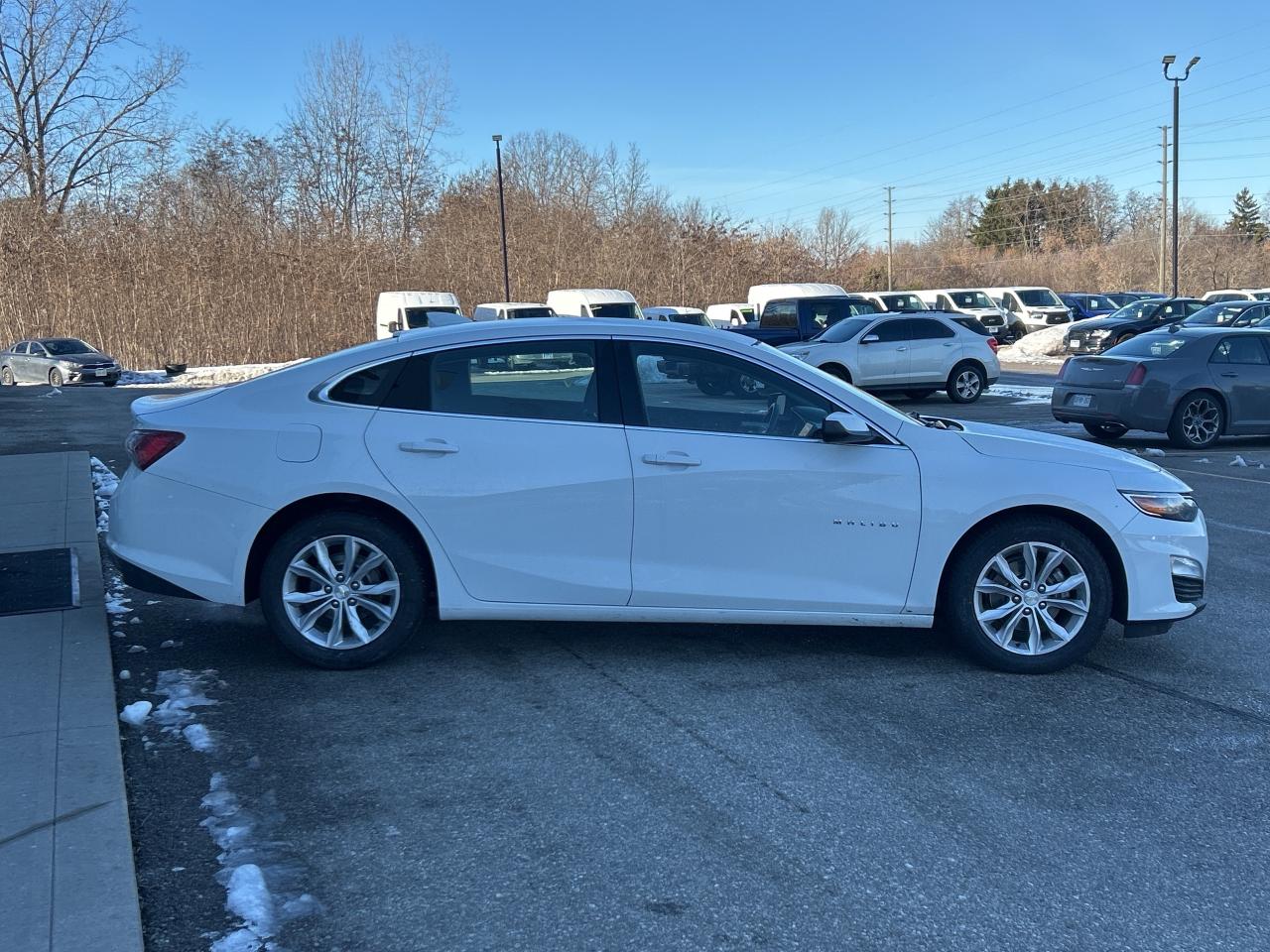 2021 Chevrolet Malibu LT   Clean Carfax Photo2