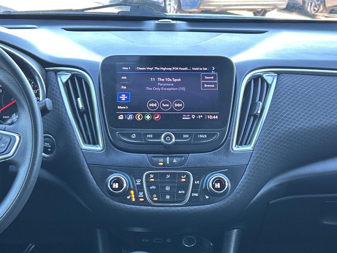 2021 Chevrolet Malibu LT   Clean Carfax Photo