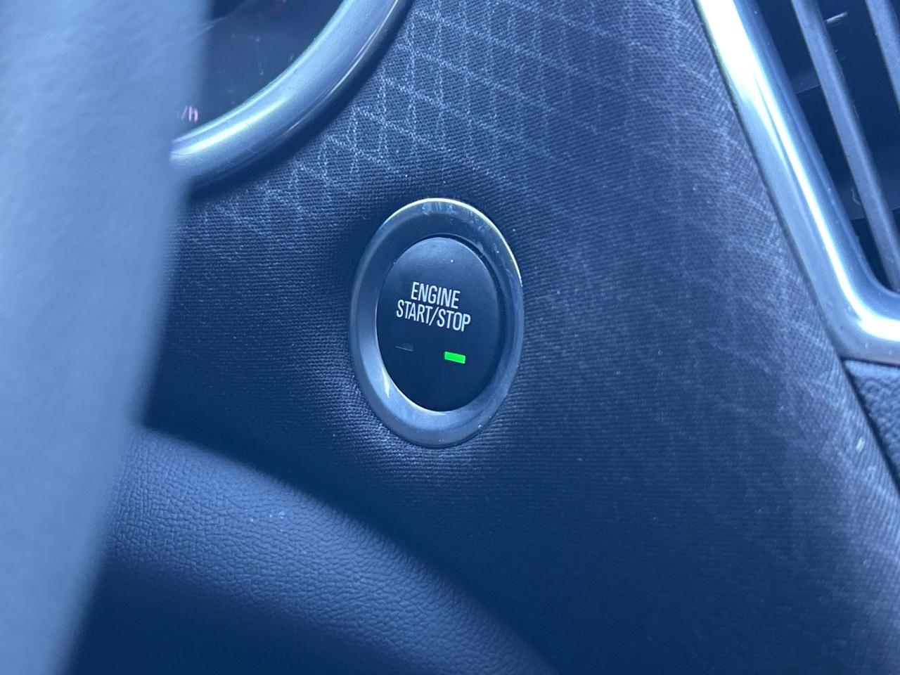 2021 Chevrolet Malibu LT   Clean Carfax Photo