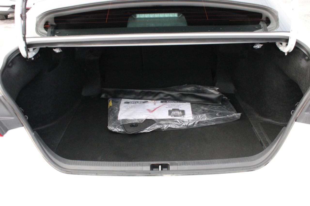 2025 Toyota Camry Hybrid SE Hybrids 2.5L No Accident $128/Weekly Certified Photo