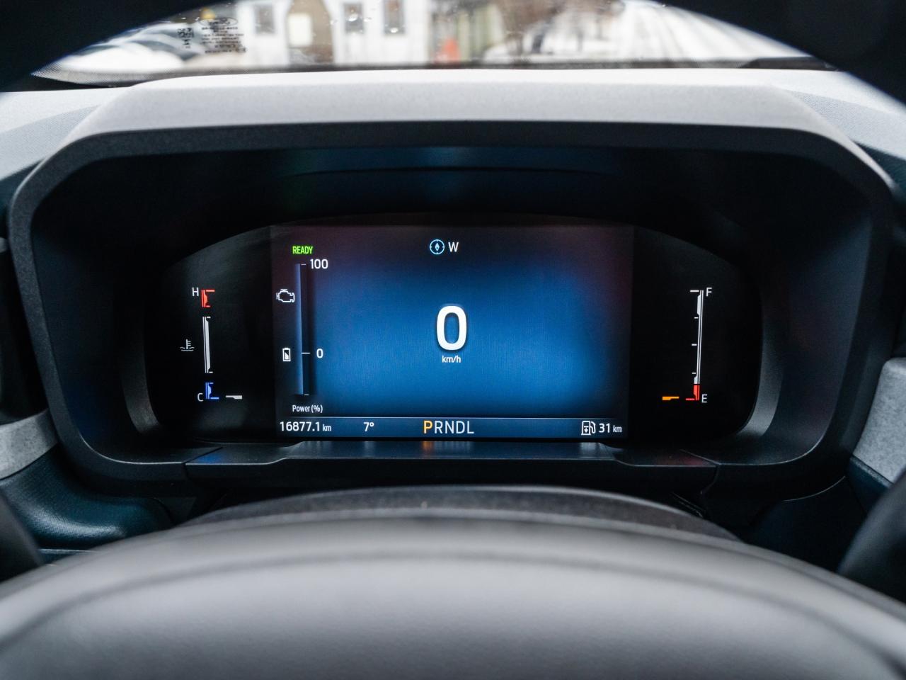 2025 Ford Maverick XLT AWD SuperCrew   2SETS OF TIRES  ONE OWNER Photo