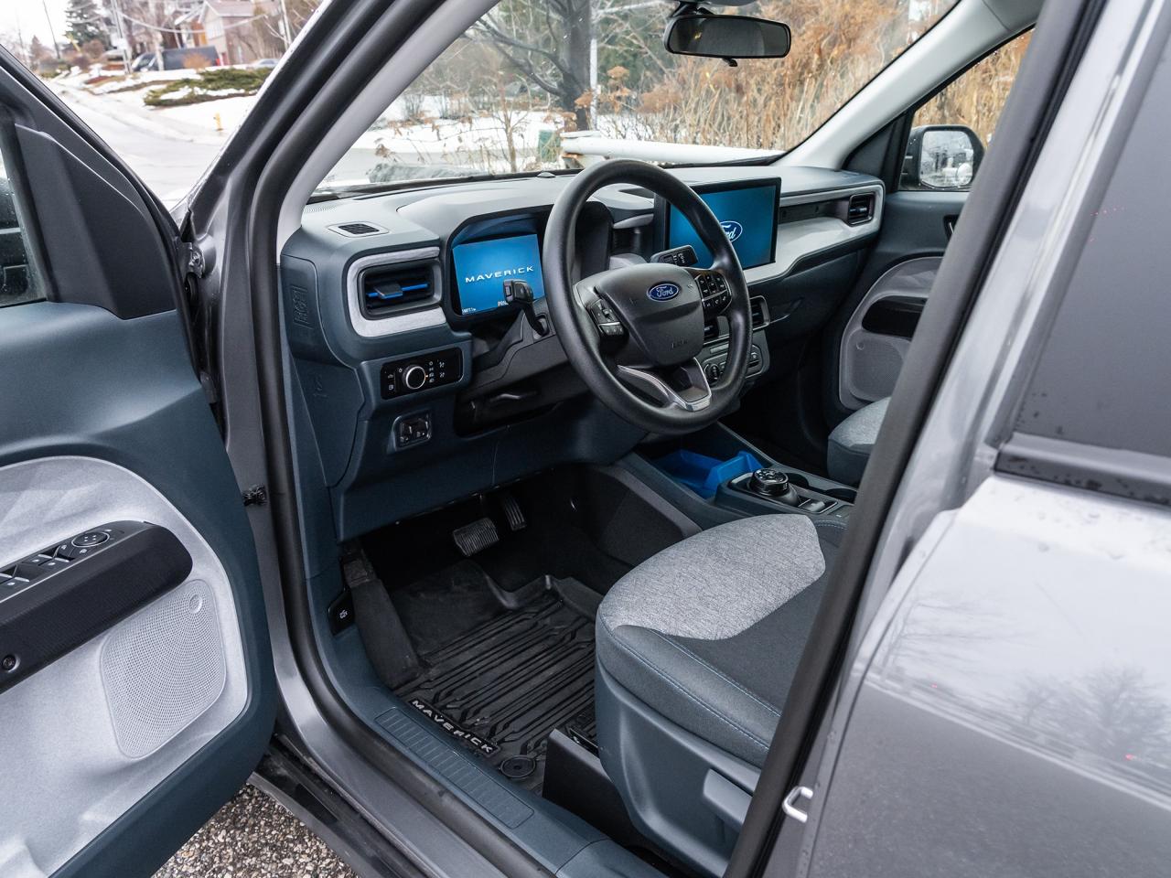2025 Ford Maverick XLT AWD SuperCrew   2SETS OF TIRES  ONE OWNER Photo