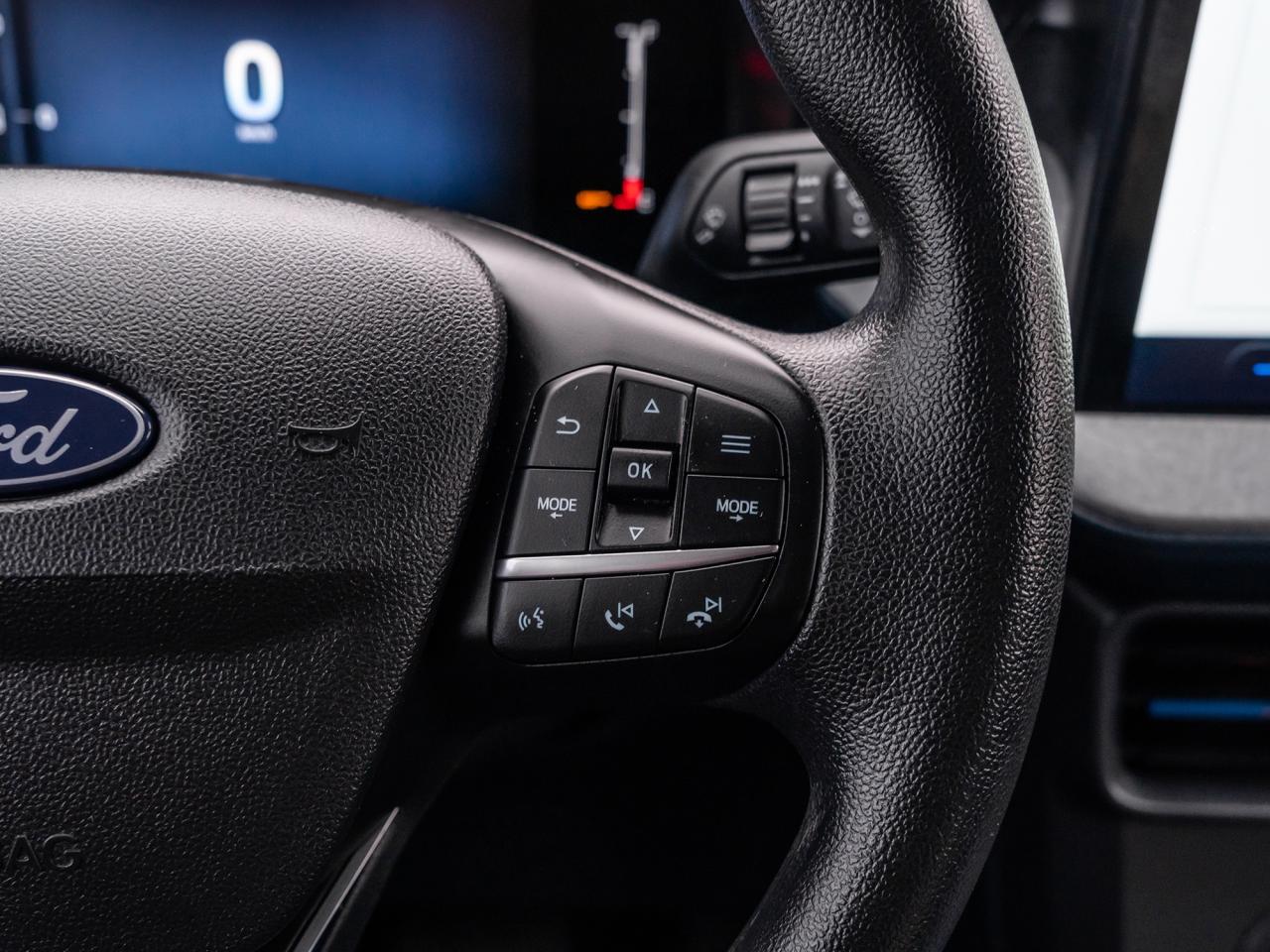 2025 Ford Maverick XLT AWD SuperCrew   2SETS OF TIRES  ONE OWNER Photo