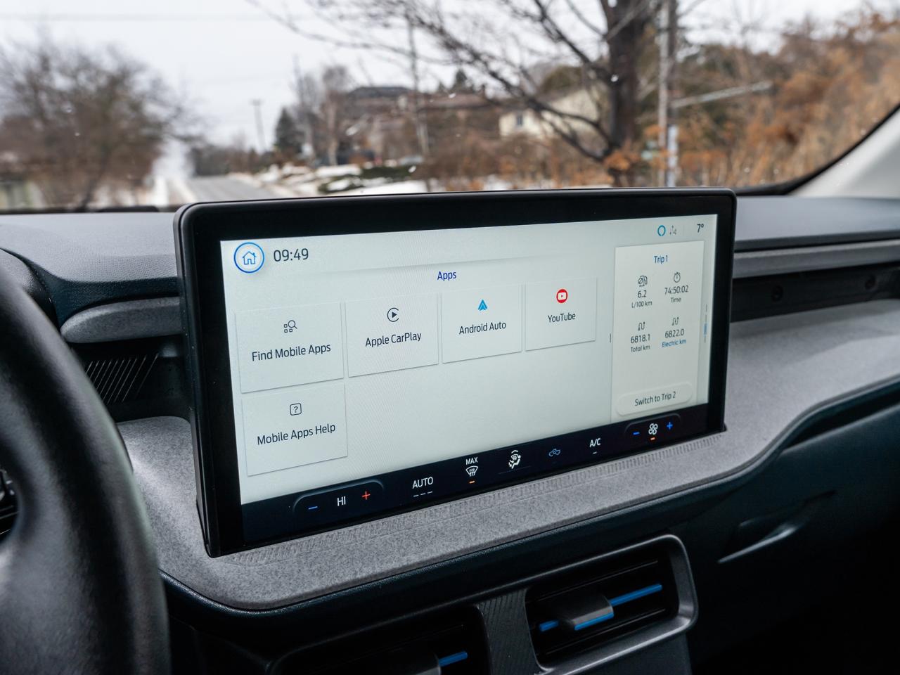 2025 Ford Maverick XLT AWD SuperCrew   2SETS OF TIRES  ONE OWNER Photo