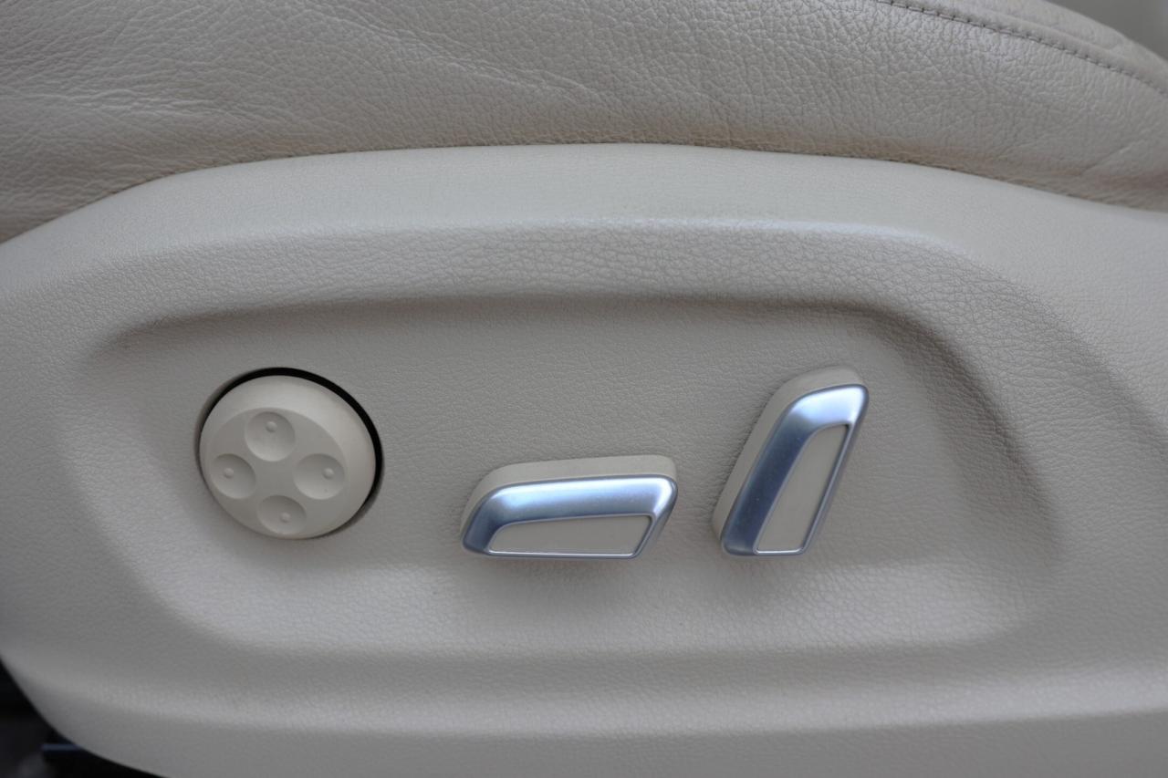 2016 Audi Q5 TECHNIK-QUATTRO/NAV/PANOROOF/BLIS/KEYLESS/MEM SEAT Photo