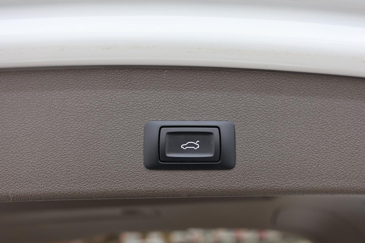 2016 Audi Q5 TECHNIK-QUATTRO/NAV/PANOROOF/BLIS/KEYLESS/MEM SEAT Photo