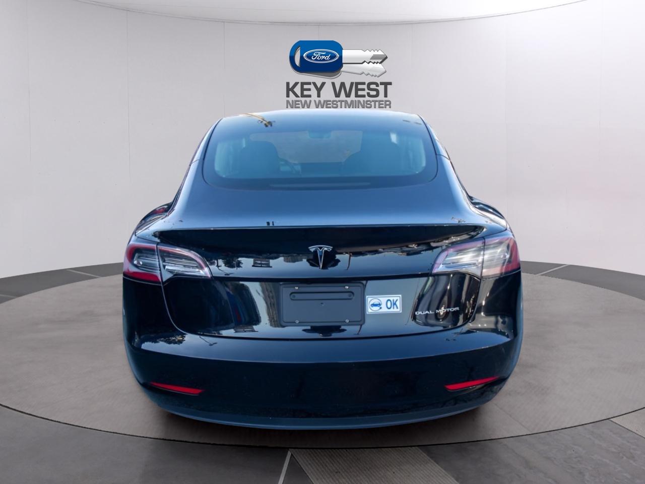 2023 Tesla Model 3 Long Range AWD Photo3