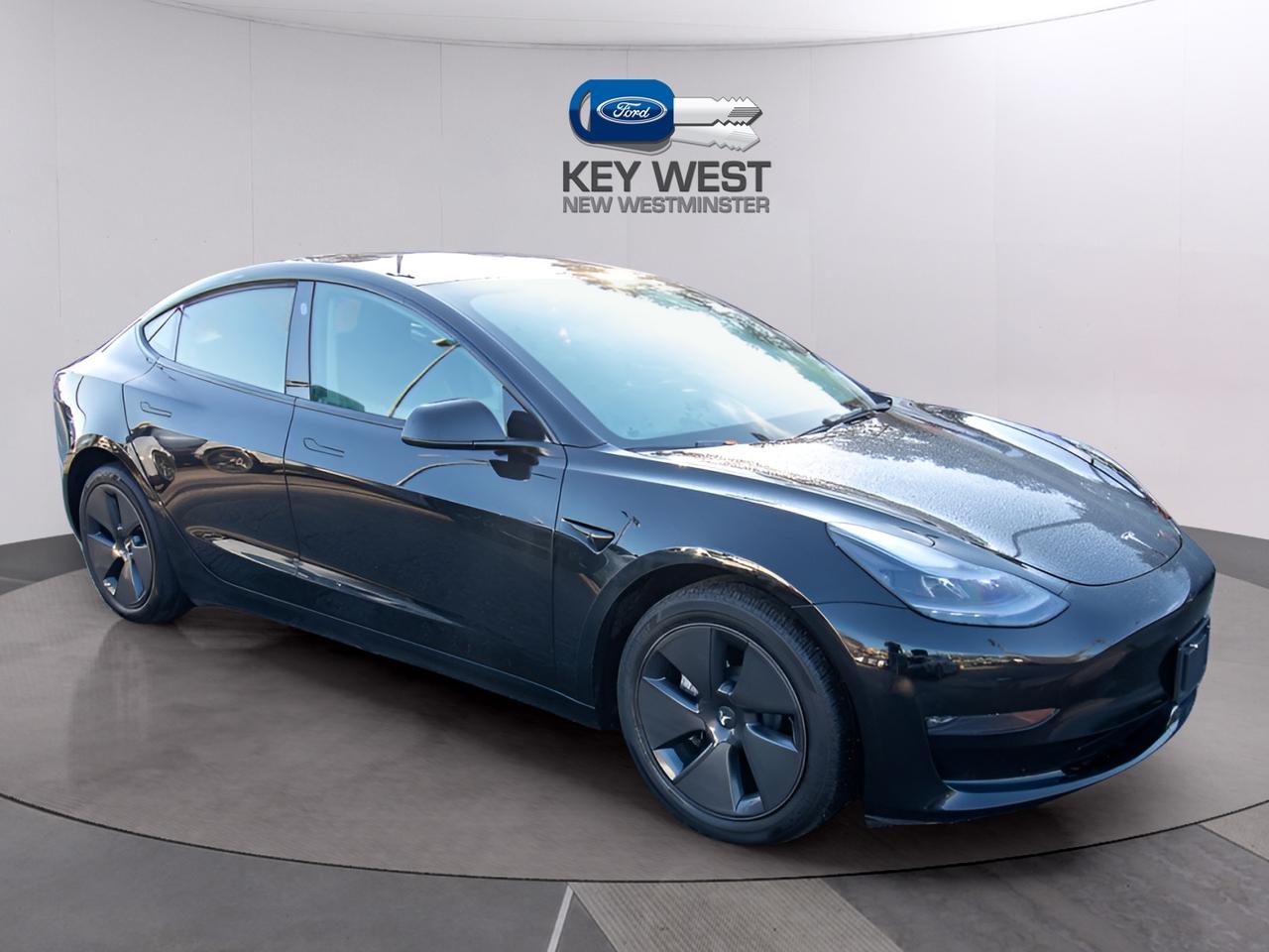 2023 Tesla Model 3 Long Range AWD Photo3