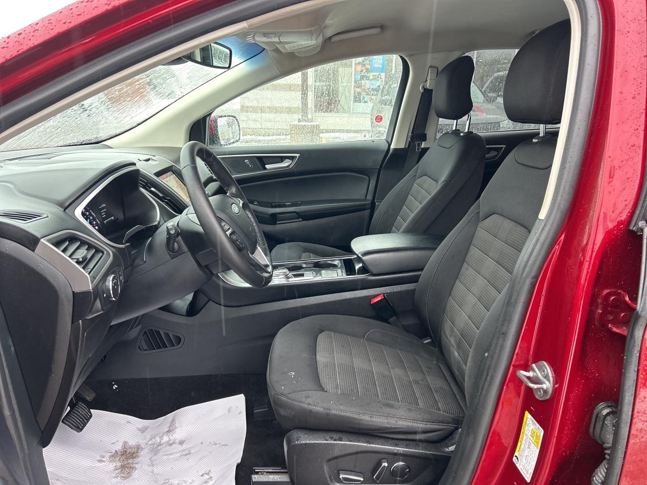 2019 Ford Edge SEL FWD Photo