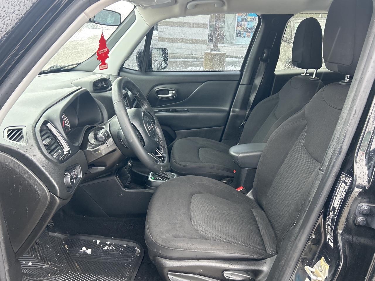 2018 Jeep Renegade Altitude w/Remote Start, Heated Seats/Steering Photo