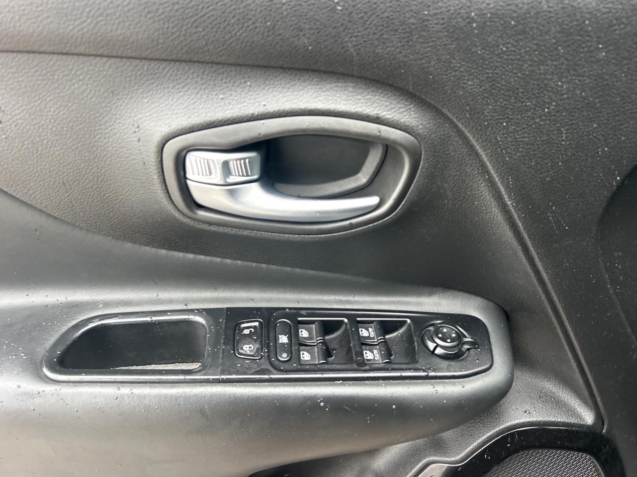 2018 Jeep Renegade Altitude w/Remote Start, Heated Seats/Steering Photo