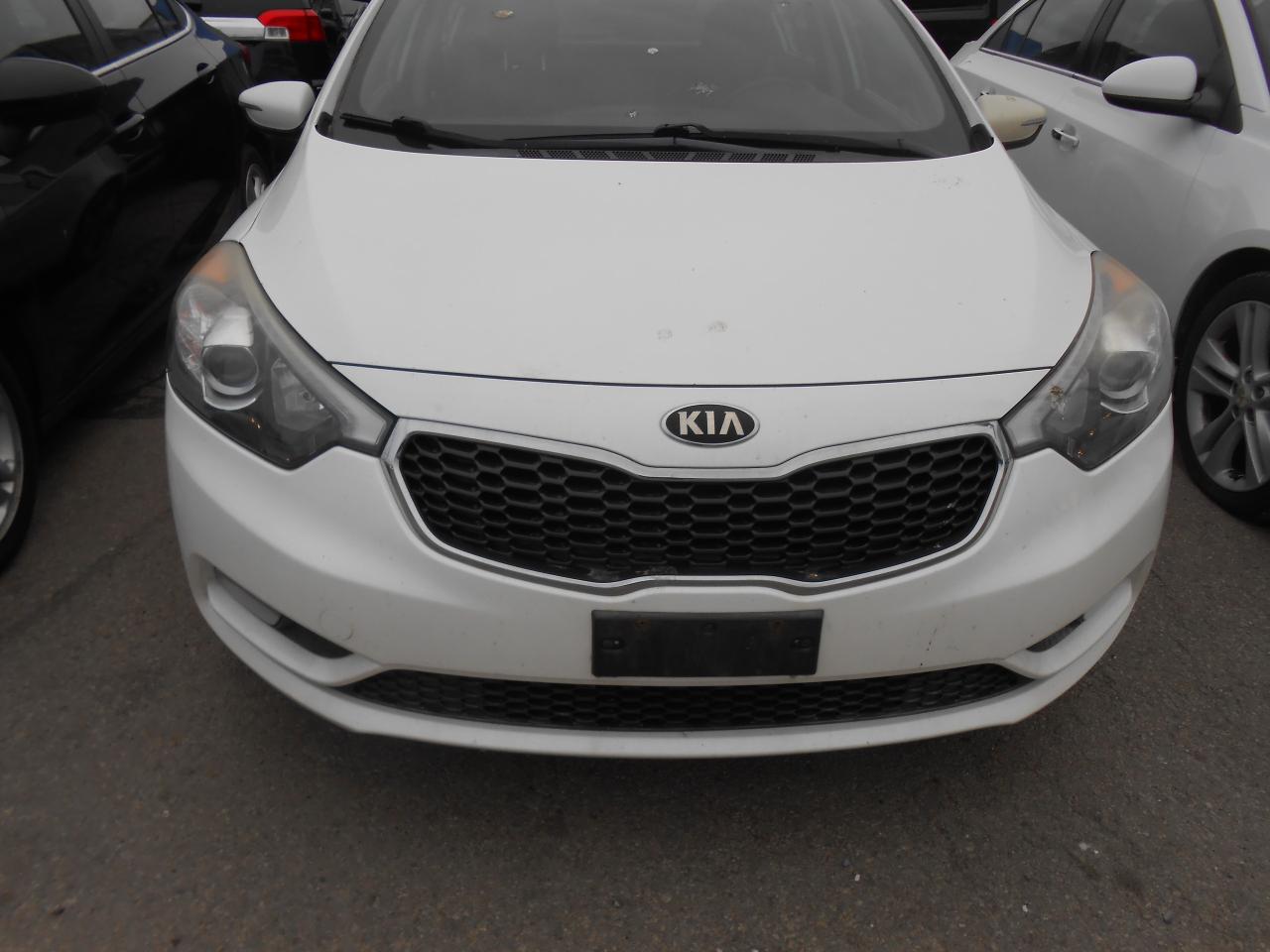 2014 Kia Forte 5-Door 5dr HB Auto EX SAFETY INCLUDED Photo
