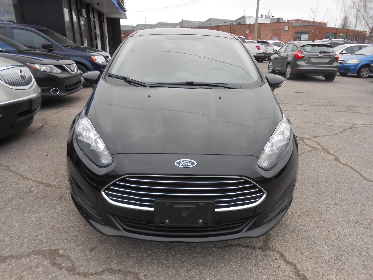 2015 Ford Fiesta 5dr HB SE Photo