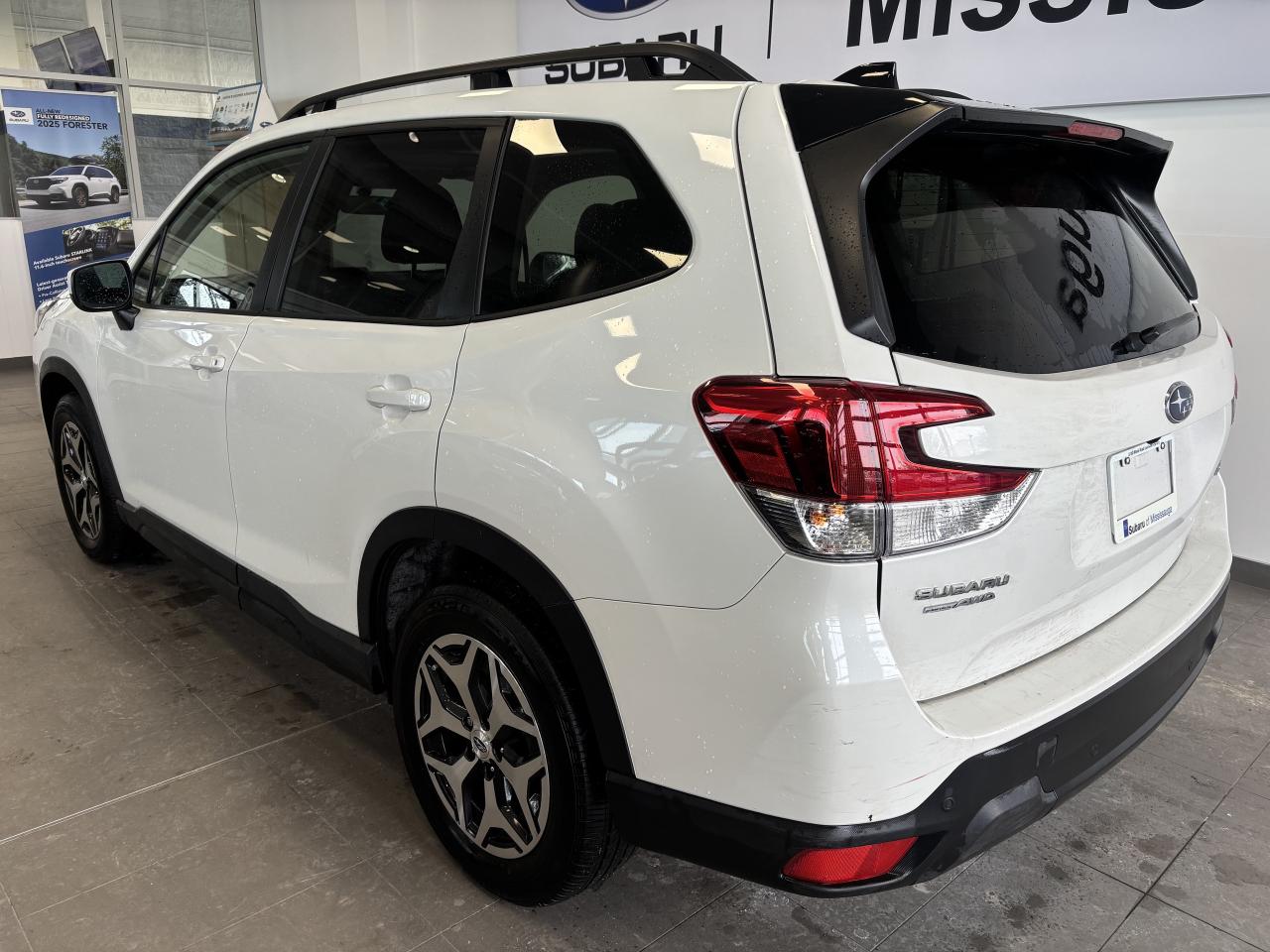 2024 Subaru Forester TOURING   ONE OWNER   CLEAN CARFAX   APPLE CARPLAY Photo