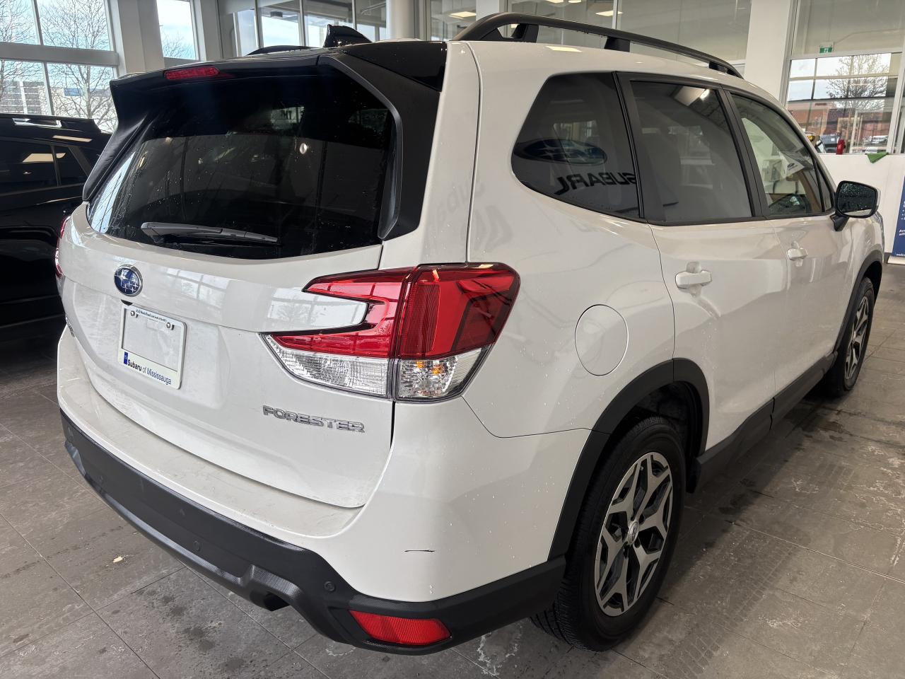 2024 Subaru Forester TOURING   ONE OWNER   CLEAN CARFAX   APPLE CARPLAY Photo