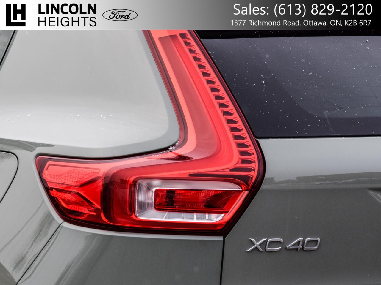 2022 Volvo XC40 Recharge Pure Electric  Photo