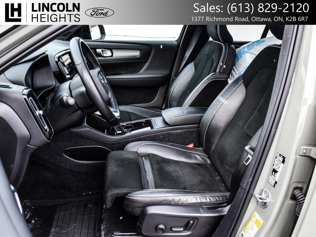 2022 Volvo XC40 Recharge Pure Electric  Photo