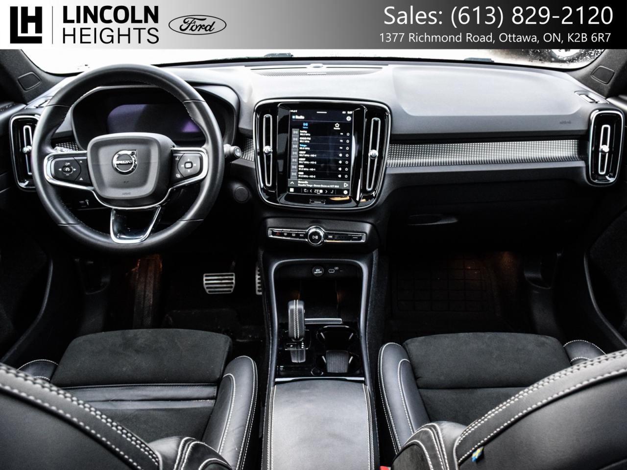 2022 Volvo XC40 Recharge Pure Electric  Photo