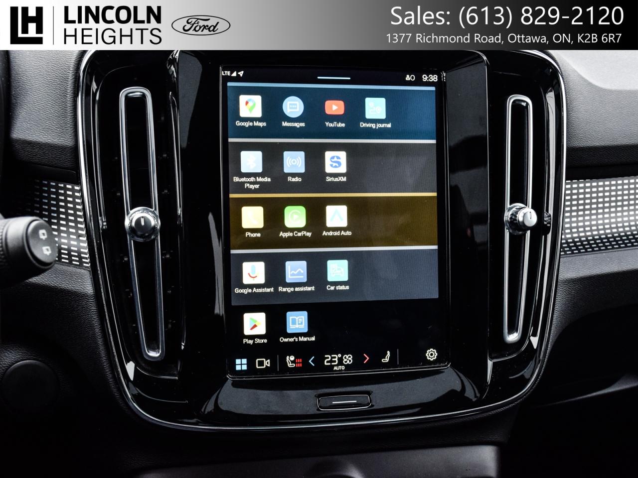 2022 Volvo XC40 Recharge Pure Electric  Photo