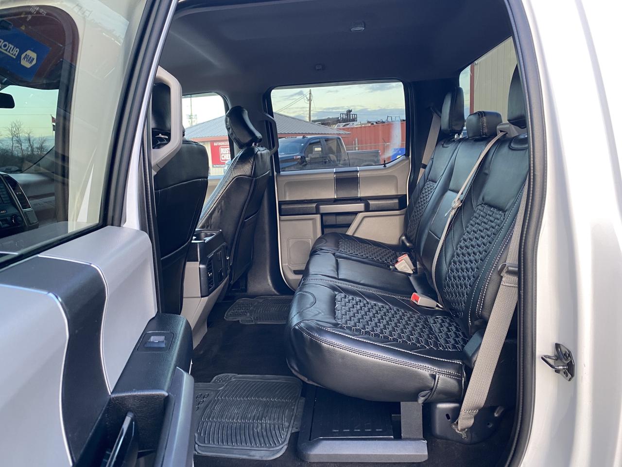 2019 Ford F-350 XLT BDS LEVEL/WHEEL/TIRE/LEATHER PKG!! Photo