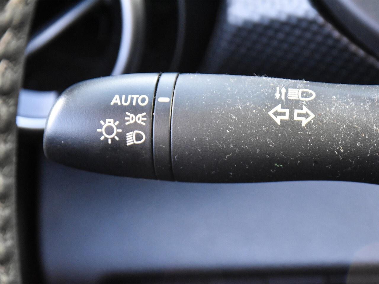 2024 Nissan Kicks SV FWD, APPLE CARPLAY, REMOTE START Photo