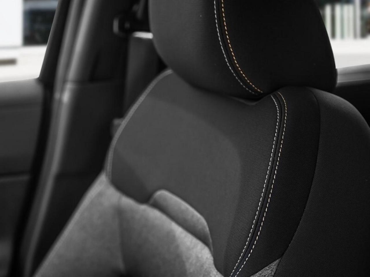 2025 Nissan Kicks SV Premium   AWD   Pano Moonroof   Heated Steering Photo