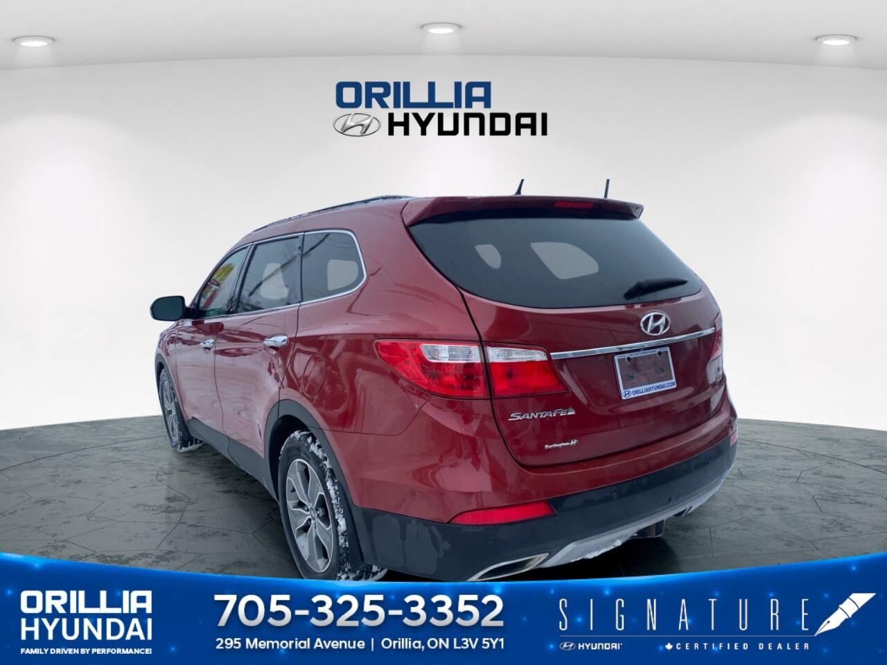 2015 Hyundai Santa Fe XL AWD 4dr 3.3L Auto Luxury Photo2