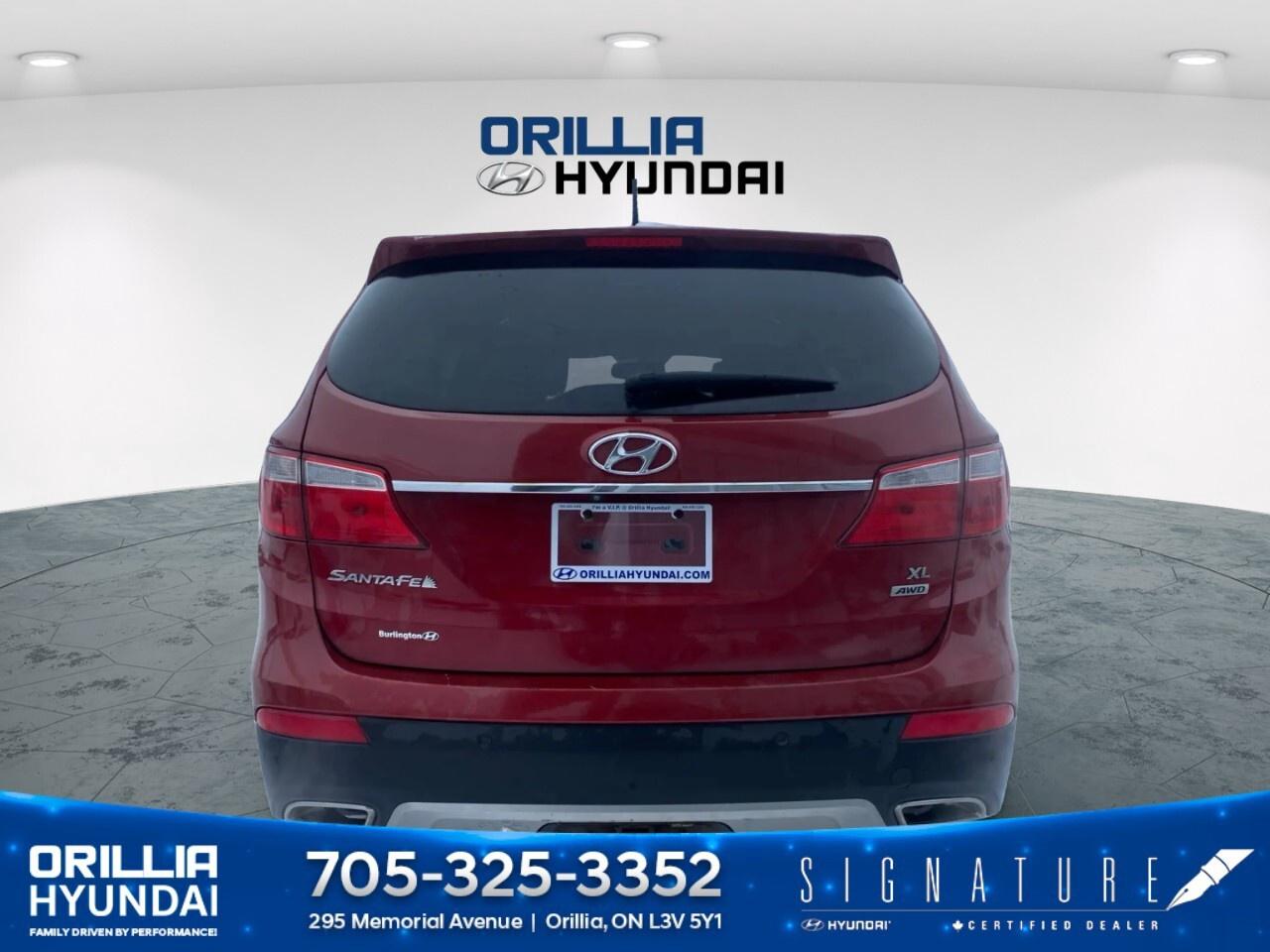 2015 Hyundai Santa Fe XL AWD 4dr 3.3L Auto Luxury Photo