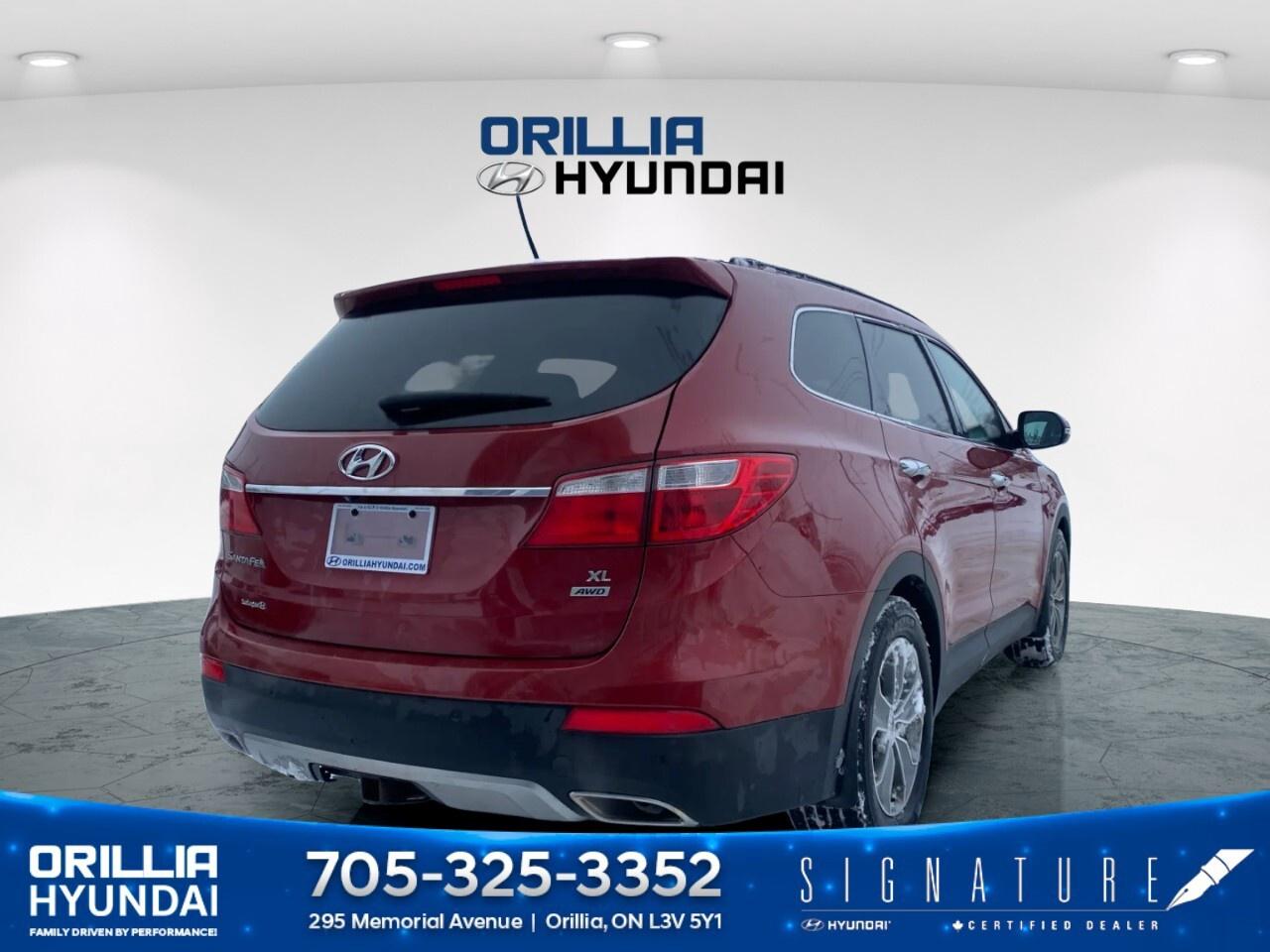 2015 Hyundai Santa Fe XL AWD 4dr 3.3L Auto Luxury Photo