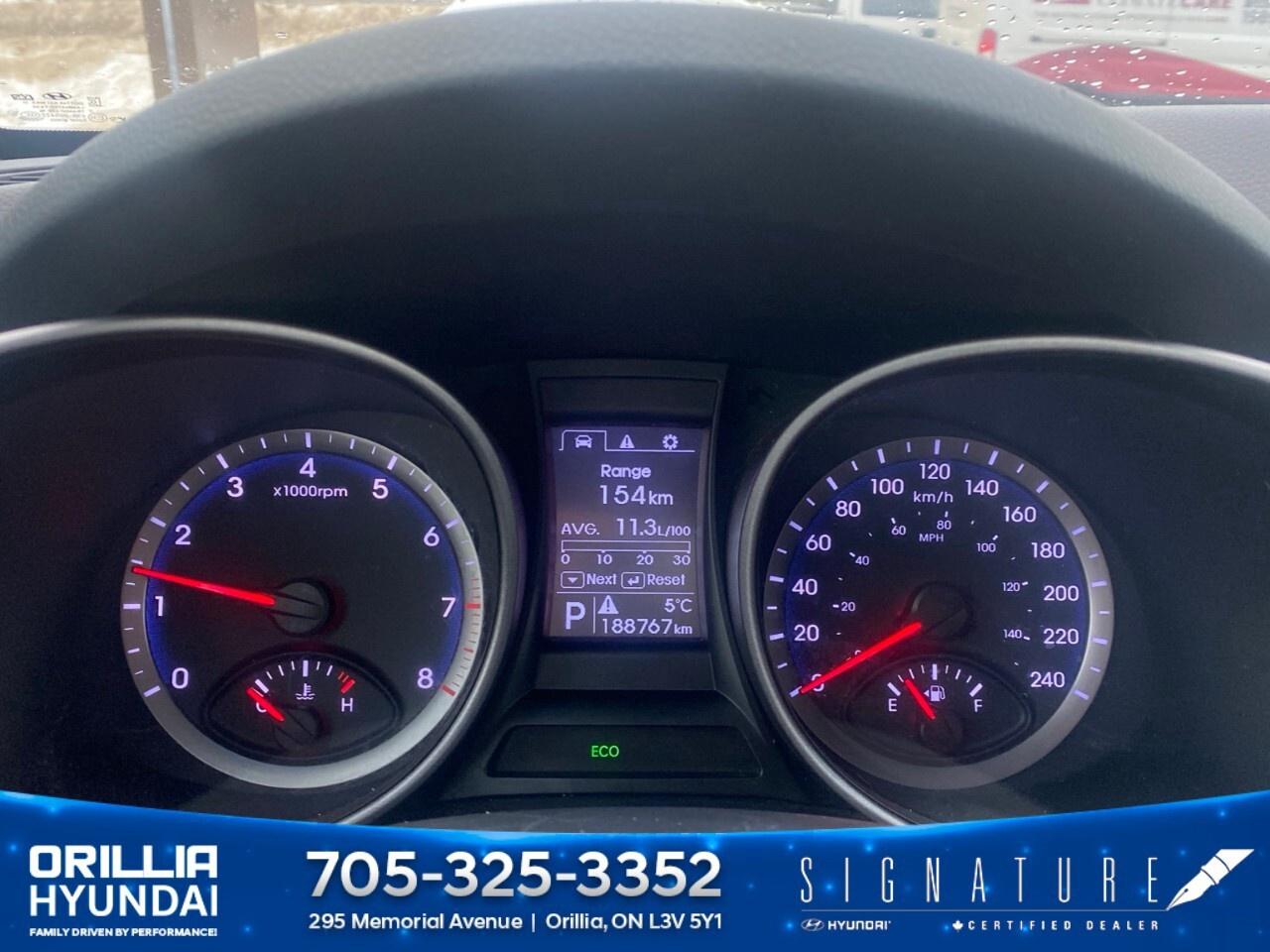 2015 Hyundai Santa Fe XL AWD 4dr 3.3L Auto Luxury Photo