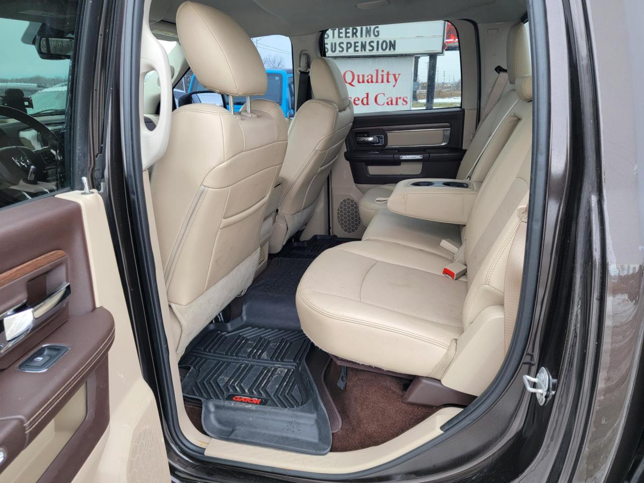 2017 RAM 1500 4WD Crew Cab Laramie Photo