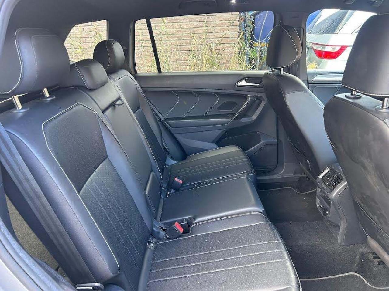 2023 Volkswagen Tiguan R-Line Black Edition 4MOTION/Leather/Sunroof/NAVI/ Photo