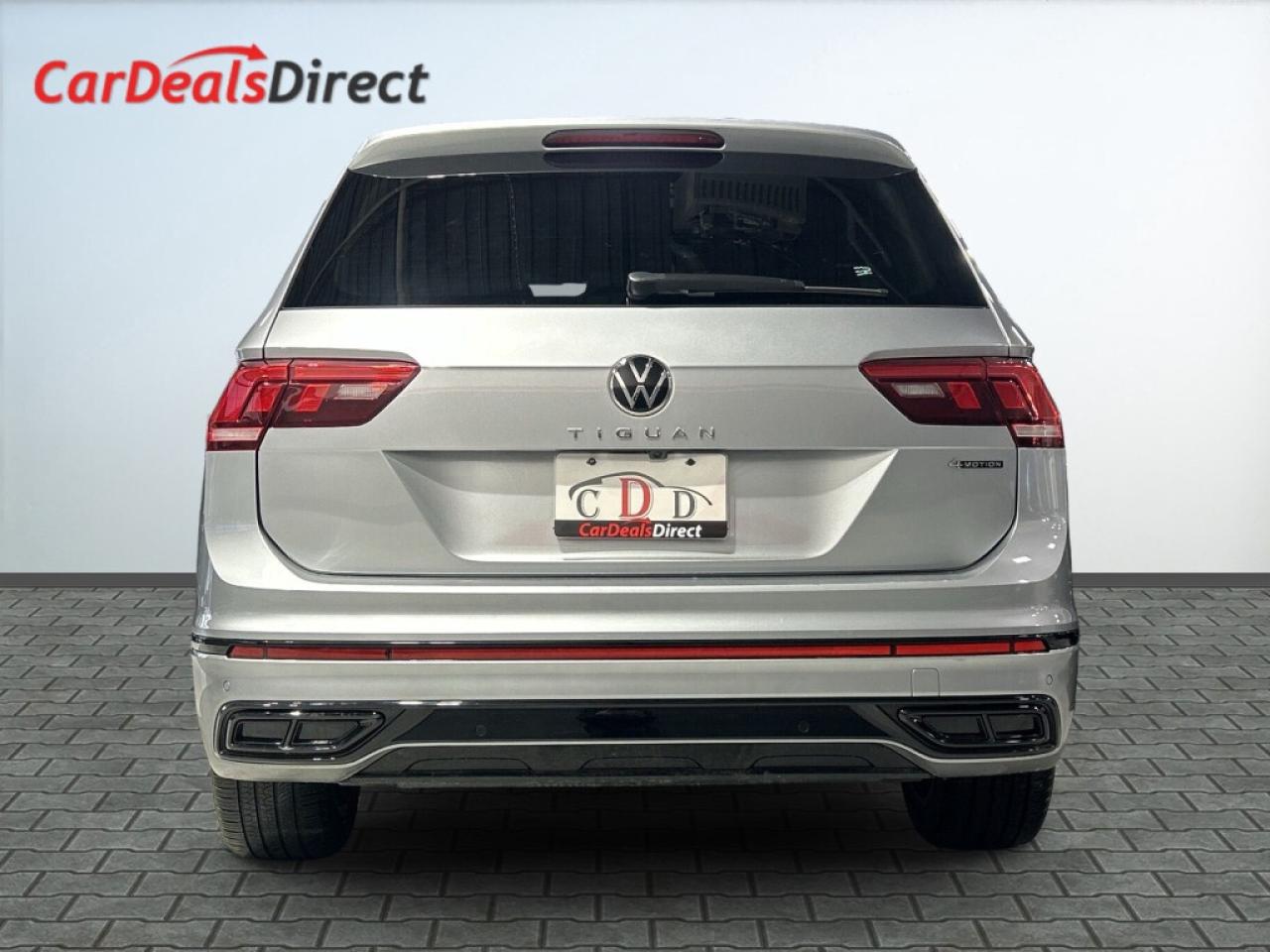 2023 Volkswagen Tiguan R-Line Black Edition 4MOTION/Leather/Sunroof/NAVI/ Photo