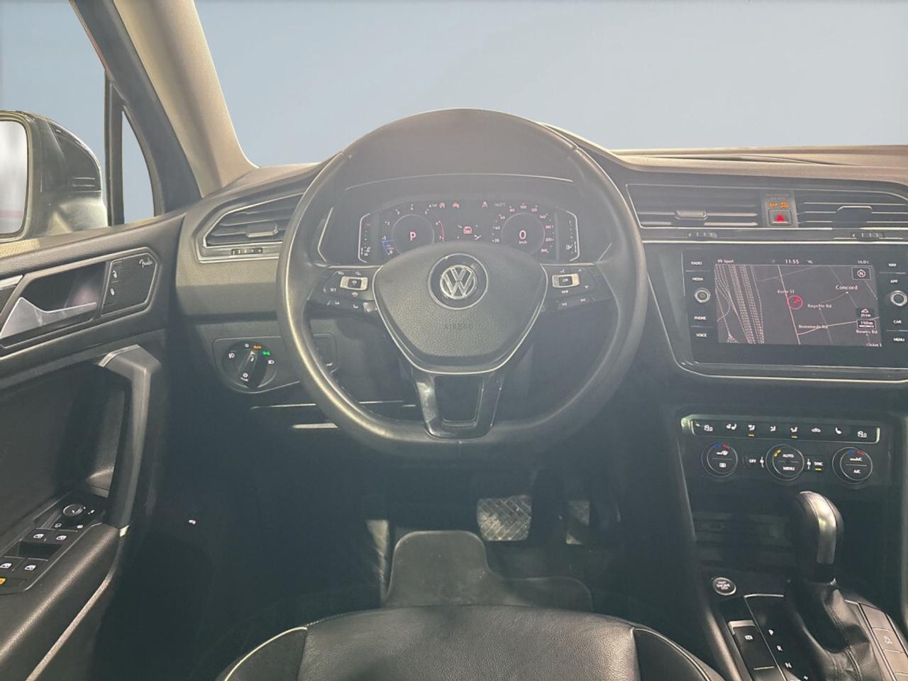 2020 Volkswagen Tiguan Highline 4MOTION / Remote Start / Leather / NAV / Photo