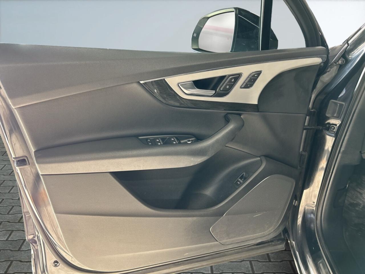 2018 Audi Q7 2.0 TFSI quattro /7 Seater/NAVI/Leather/Sunroof/Cl Photo