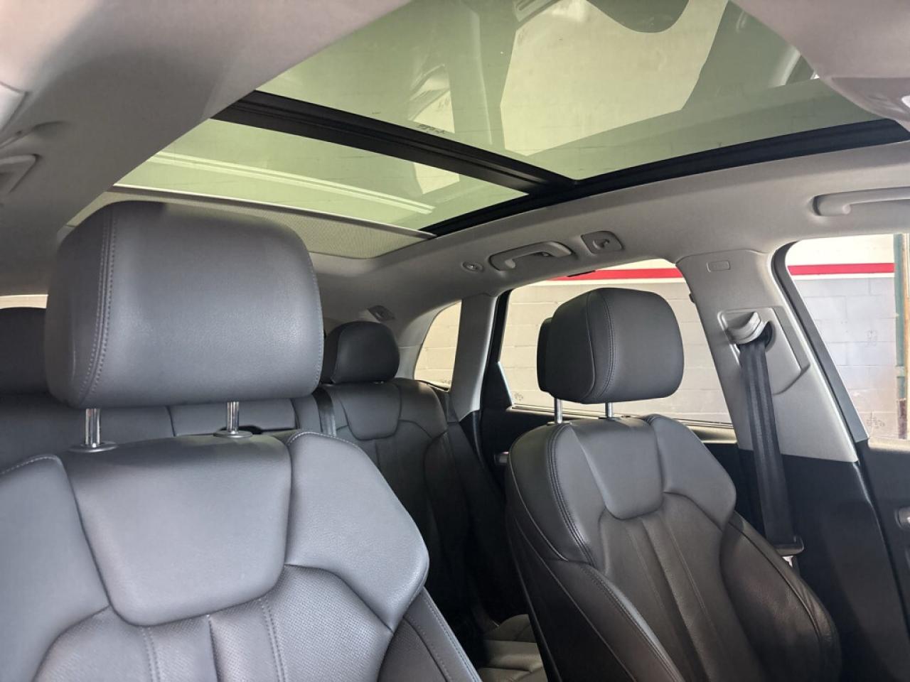 2020 Audi Q5 Technik/ No accidents/Compleat Service Records/Car Photo