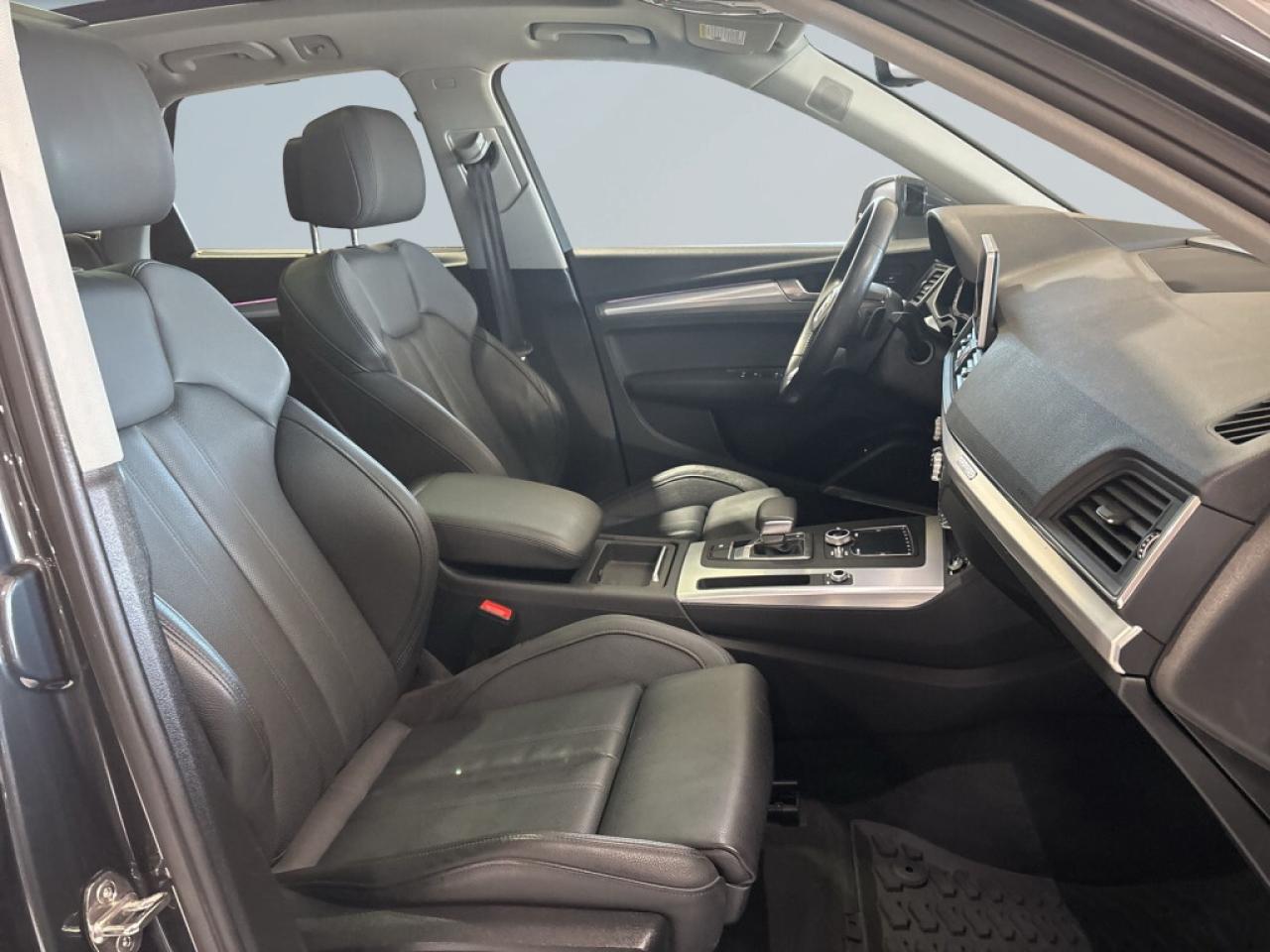 2020 Audi Q5 Technik/ No accidents/Compleat Service Records/Car Photo