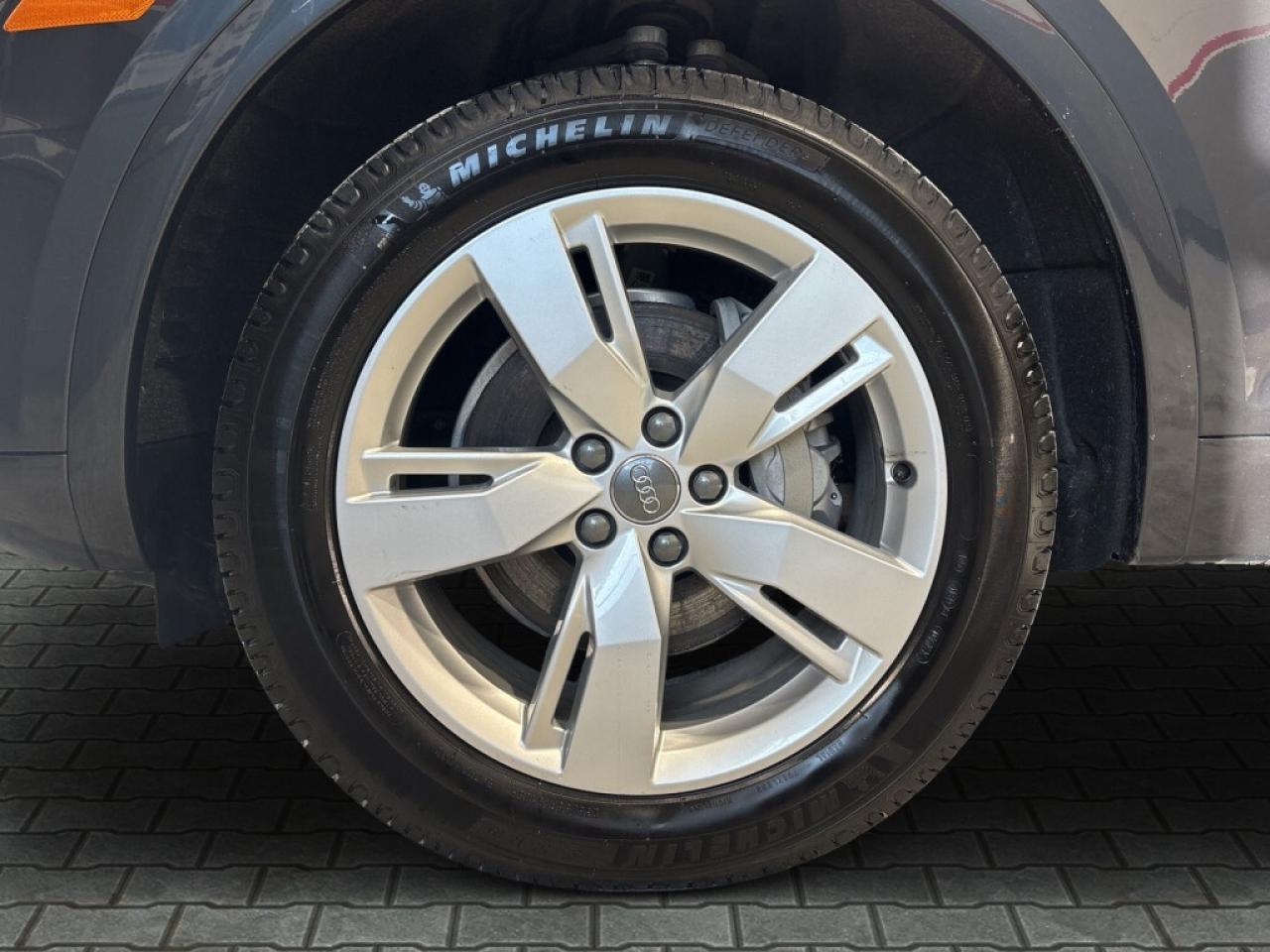 2020 Audi Q5 Technik/ No accidents/Compleat Service Records/Car Photo