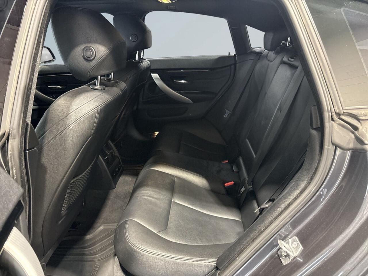 2019 BMW 440i xDrive xDrive M Sport Pkg / NAV / Sunroof / Leather / Bac Photo