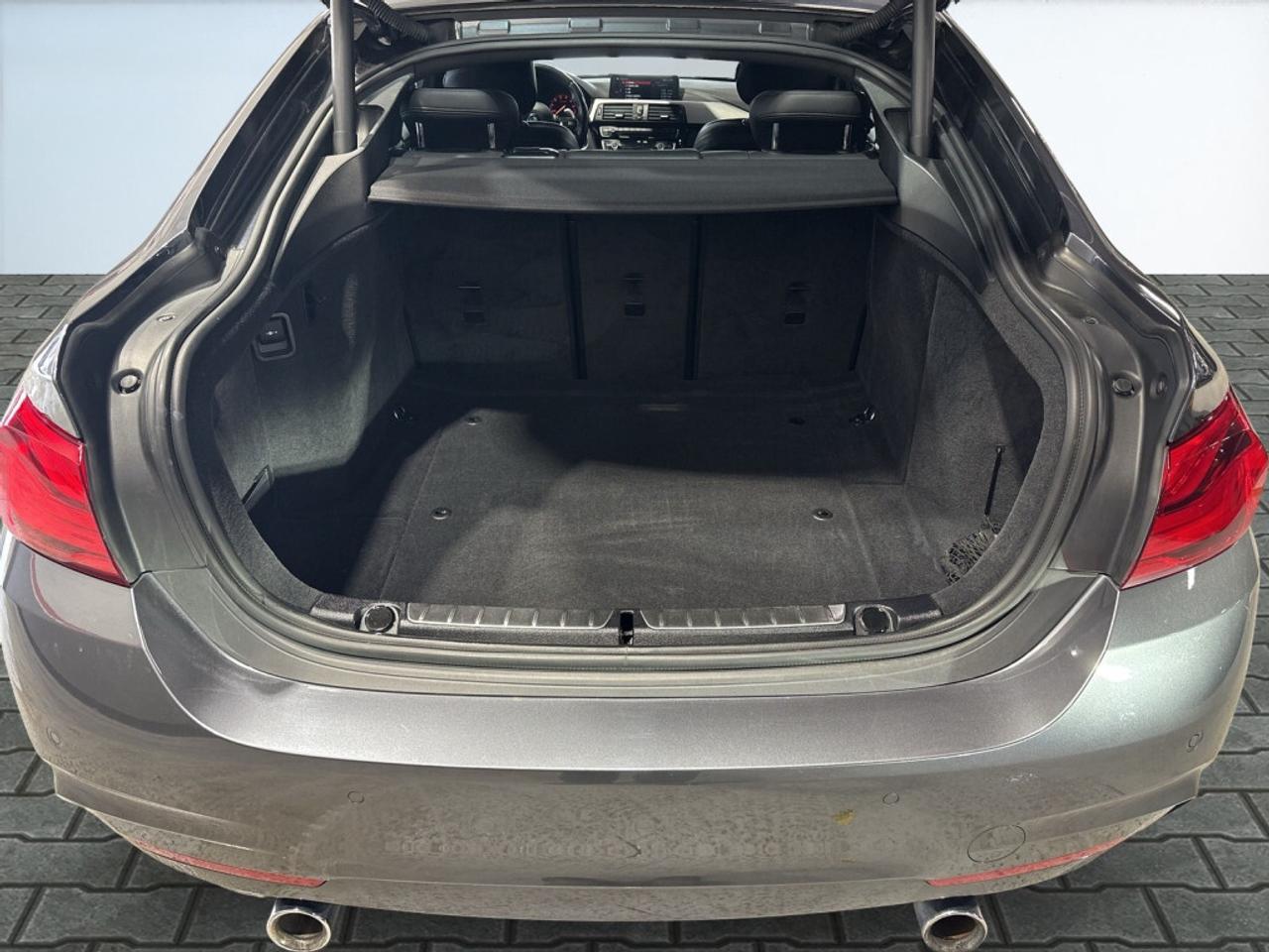 2019 BMW 440i xDrive xDrive M Sport Pkg / NAV / Sunroof / Leather / Bac Photo