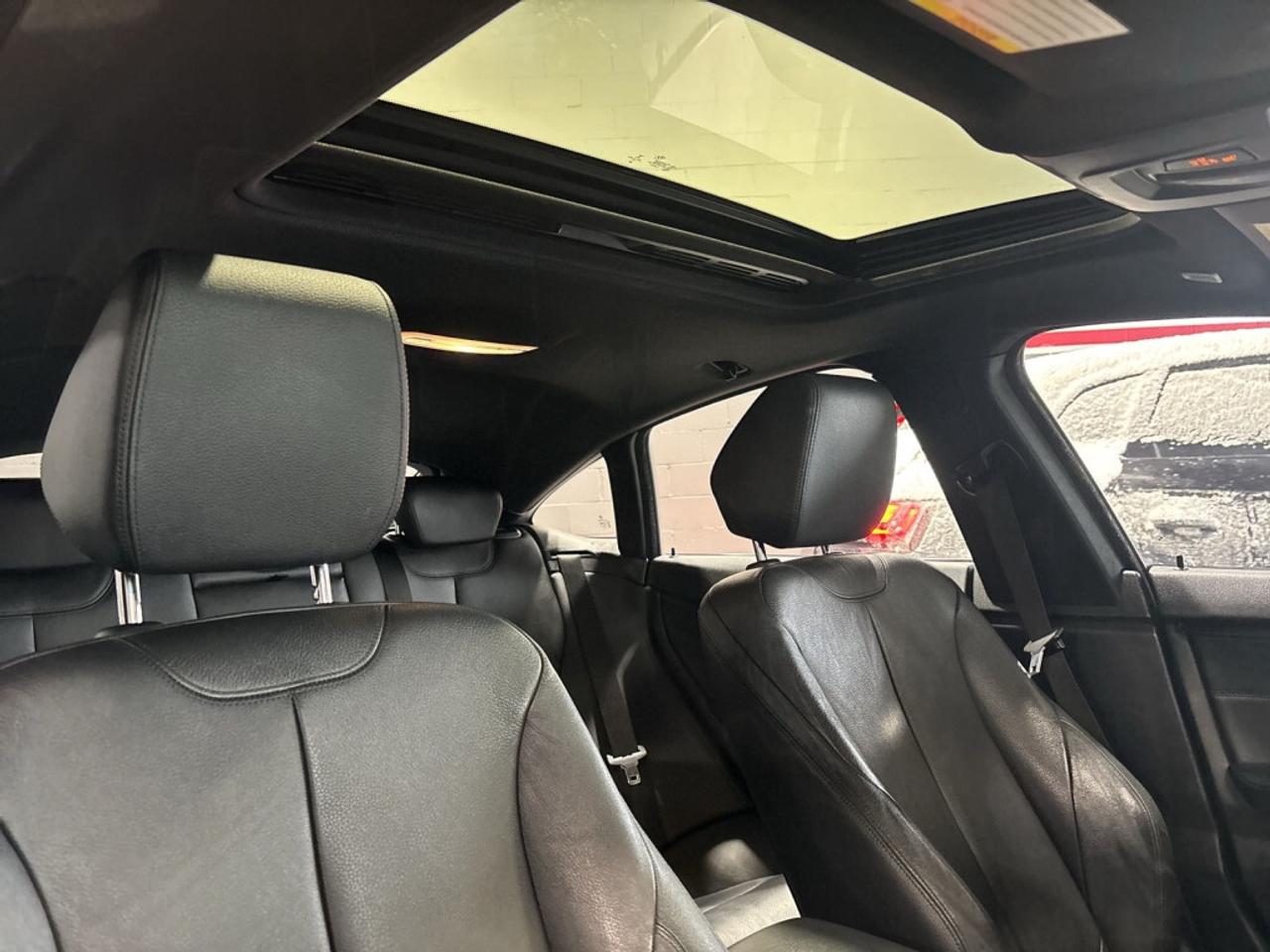 2019 BMW 440i xDrive xDrive M Sport Pkg / NAV / Sunroof / Leather / Bac Photo