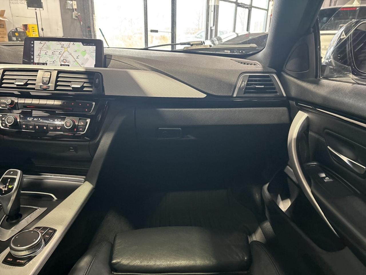 2019 BMW 440i xDrive xDrive M Sport Pkg / NAV / Sunroof / Leather / Bac Photo