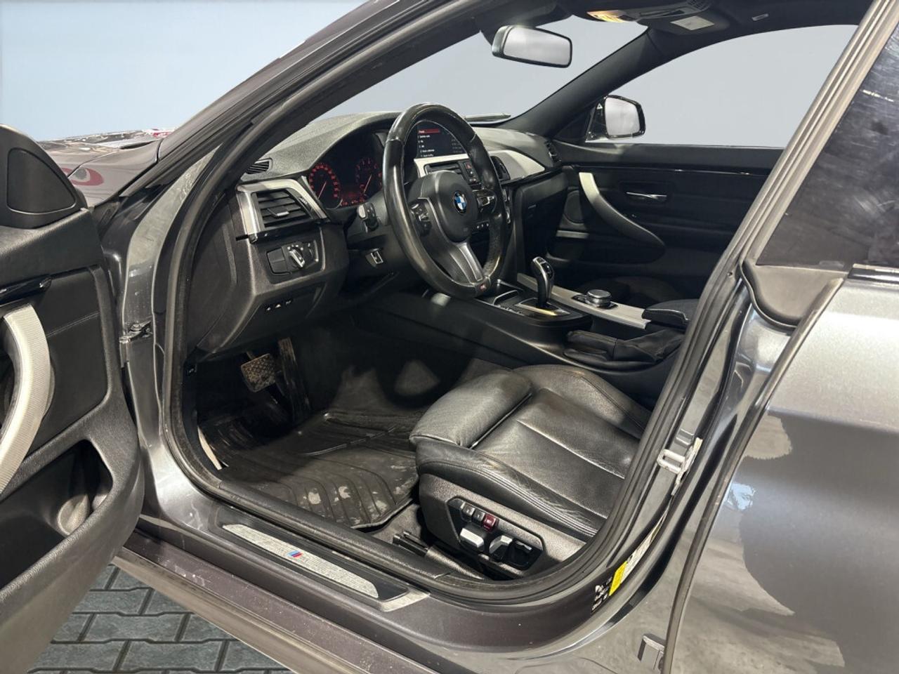 2019 BMW 440i xDrive xDrive M Sport Pkg / NAV / Sunroof / Leather / Bac Photo