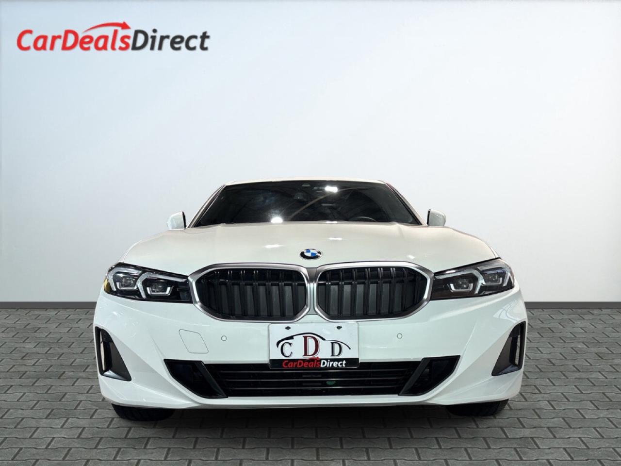 2024 BMW 330i i xDrive /Clean Carfax/One previses owner/Extra Cl Photo