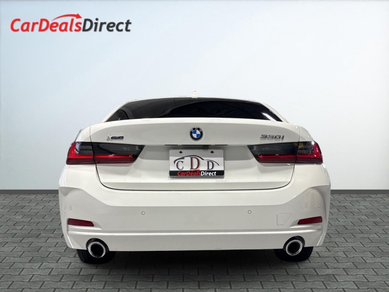 2024 BMW 330i i xDrive /Clean Carfax/One previses owner/Extra Cl Photo