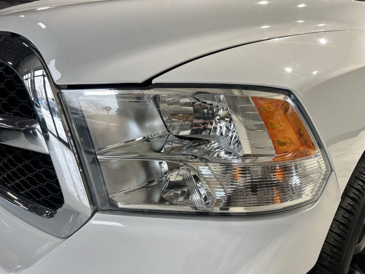 2023 RAM 1500 Classic SLT 4x4 /Express Appearance Pkg/Big Screen/NAVI/Ca Photo