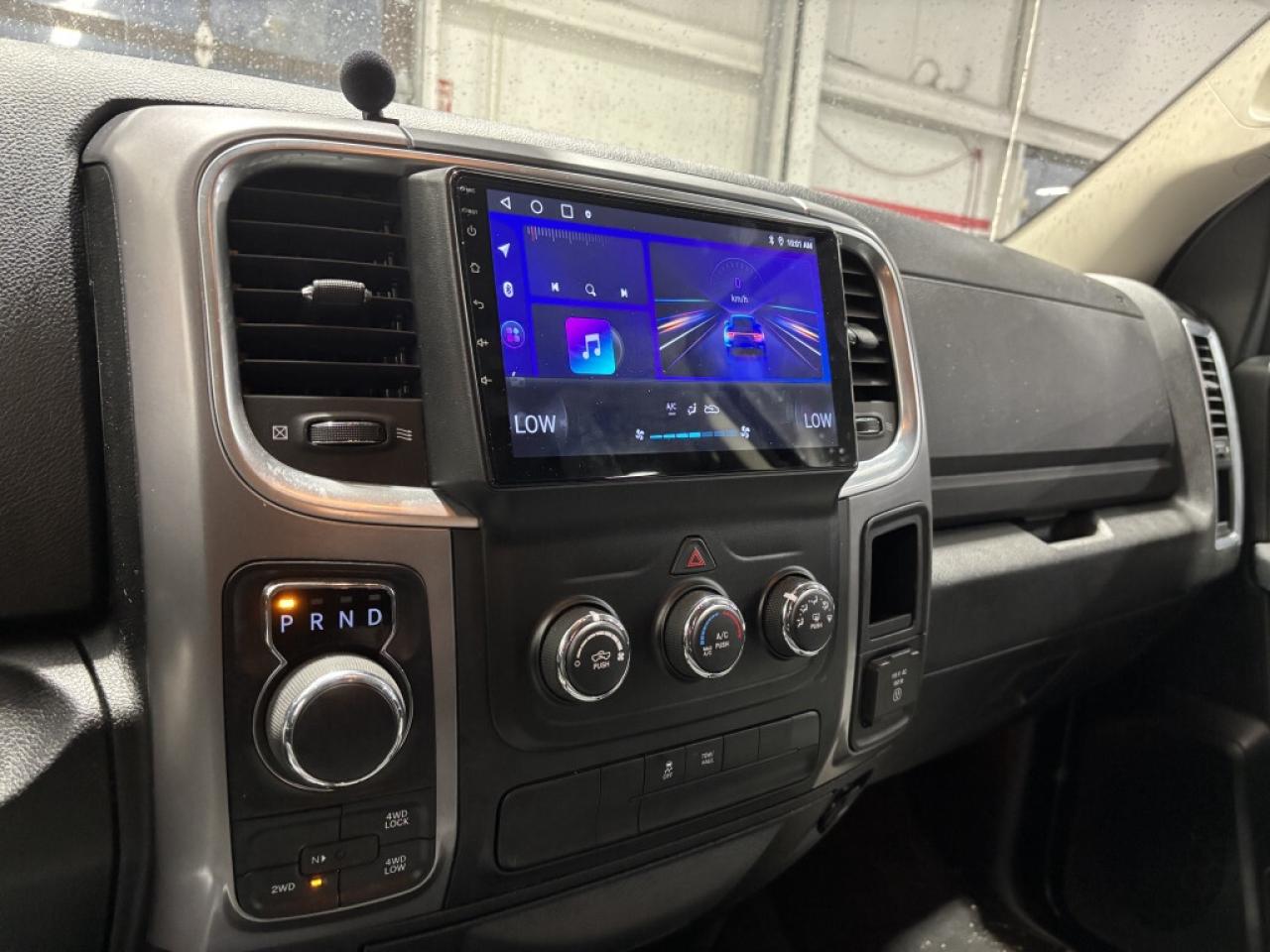 2023 RAM 1500 Classic SLT 4x4 /Express Appearance Pkg/Big Screen/NAVI/Ca Photo